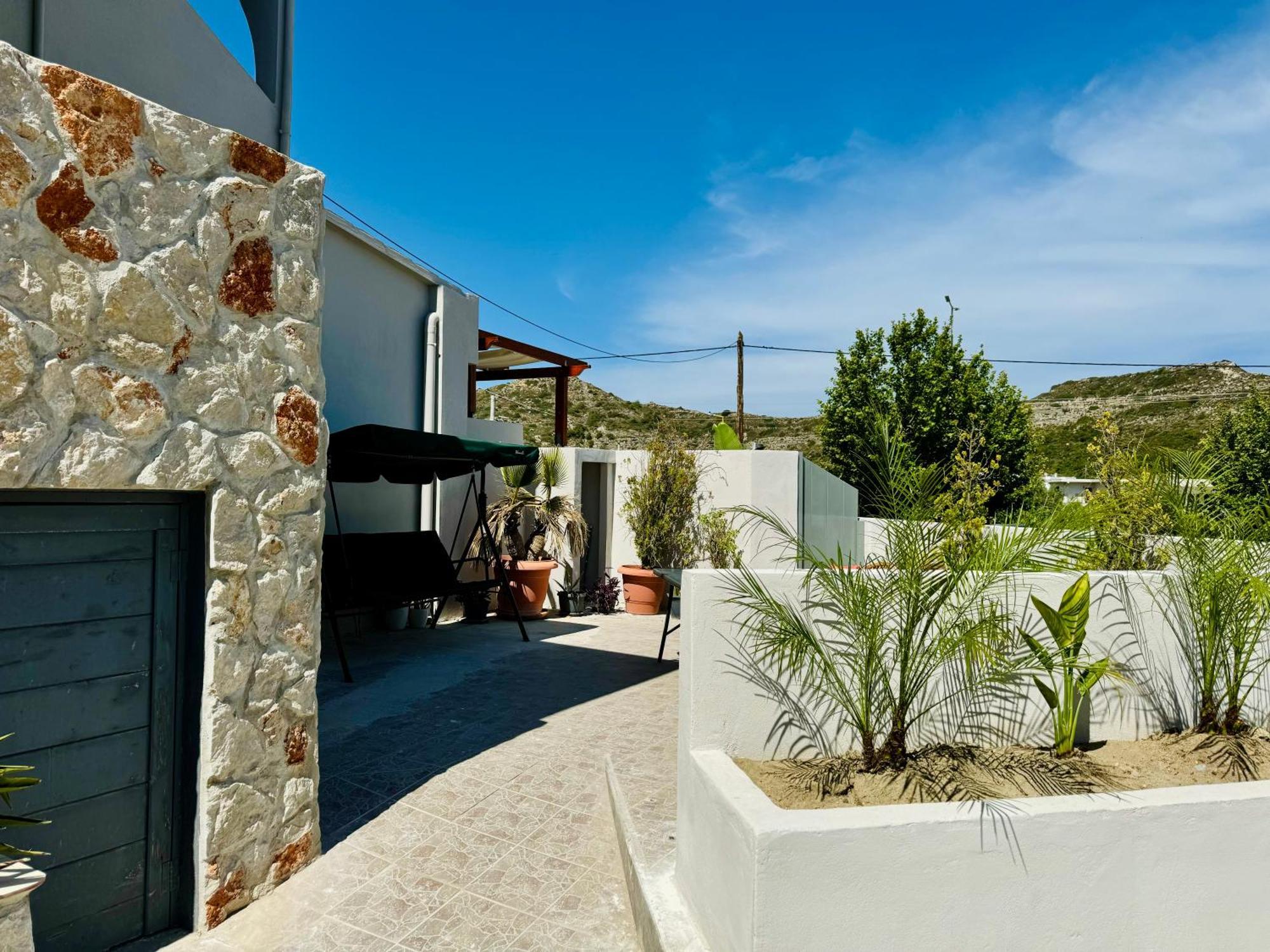 Peter's Place deluxe studios Faliraki Exterior foto
